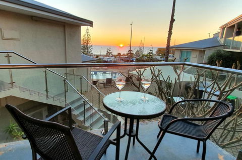Scarborough Beach Front Resort - Shell Ten - New South Wales Tourism  7