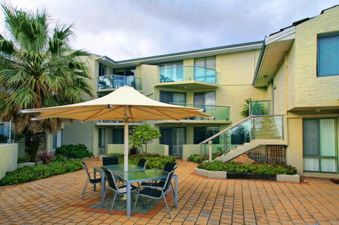 Scarborough Beach Front Resort - Shell Ten - New South Wales Tourism  0