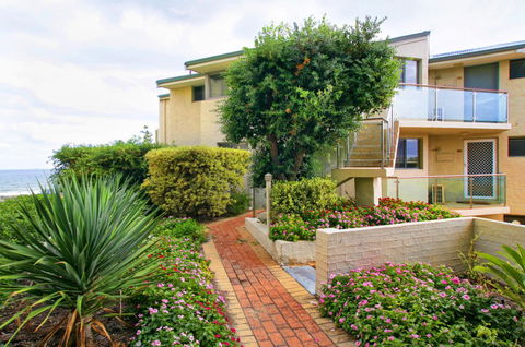 Scarborough Beach Front Resort - Shell Ten - New South Wales Tourism  14
