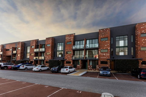 Perth Ascot Central Apartment Hotel Official - New South Wales Tourism  4