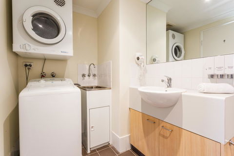 Perth Ascot Central Apartment Hotel Official - New South Wales Tourism  19