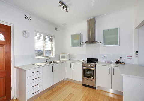 Summer Breeze - Holiday Or Business Apartment - New South Wales Tourism  6