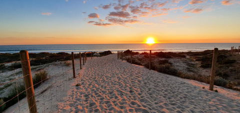 Summer Breeze - Holiday Or Business Apartment - New South Wales Tourism  14
