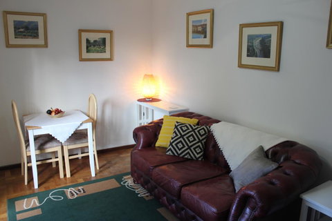 Jacaranda Hideaway Bed & Breakfast - New South Wales Tourism  6