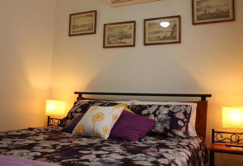 Jacaranda Hideaway Bed & Breakfast - New South Wales Tourism  1