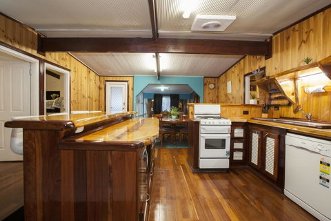 Rustic Retreat Esperance - New South Wales Tourism  9