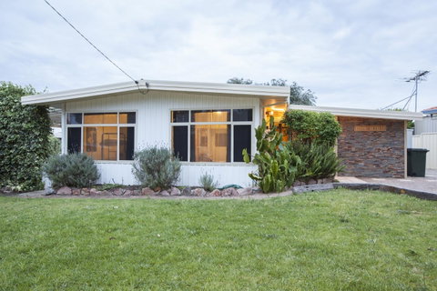 Rustic Retreat Esperance - New South Wales Tourism  5