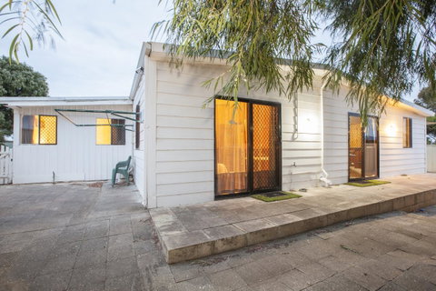 Rustic Retreat Esperance - New South Wales Tourism  32