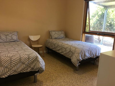 Swan Valley Sisters - New South Wales Tourism  2