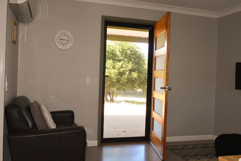 Swan Valley Sisters - New South Wales Tourism  17