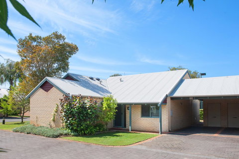 Bayshore Beachside Resort - New South Wales Tourism  31