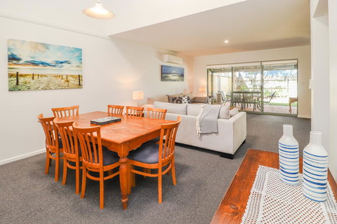 Bayshore Beachside Resort - New South Wales Tourism  40