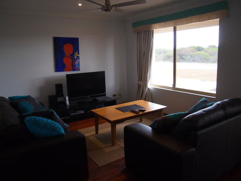 Beach Place @ Leeman - New South Wales Tourism  8