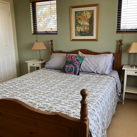 Mullaloo Beachfront Retreat - New South Wales Tourism  8
