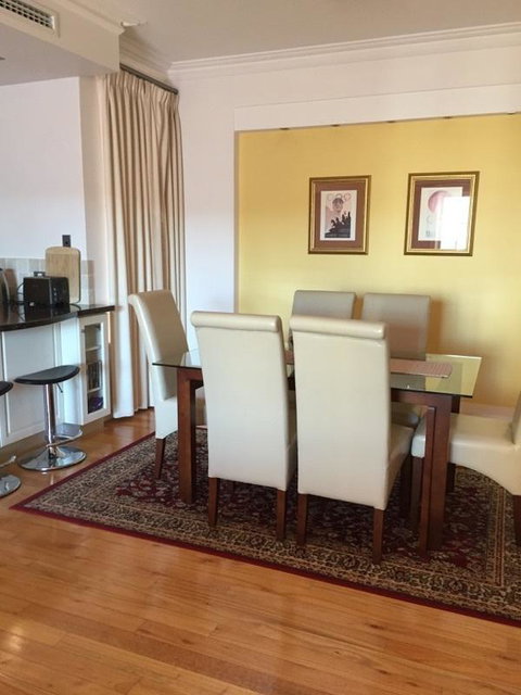 West End District Apartments - New South Wales Tourism  25