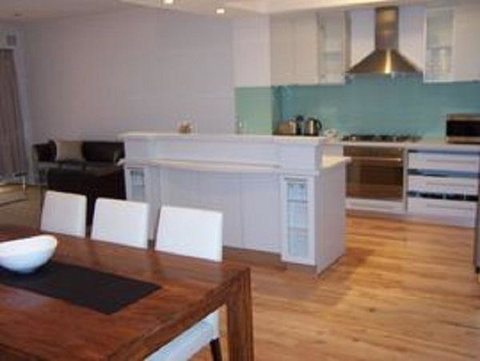 West End District Apartments - New South Wales Tourism  18