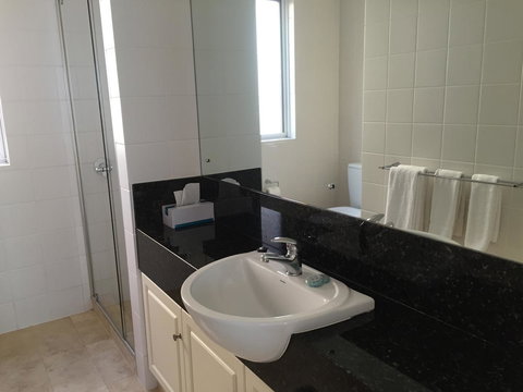 West End District Apartments - New South Wales Tourism  12