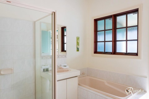 Riverglen Chalets - New South Wales Tourism  20