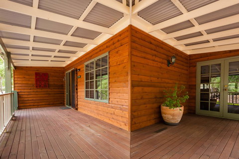 Riverglen Chalets - New South Wales Tourism  7