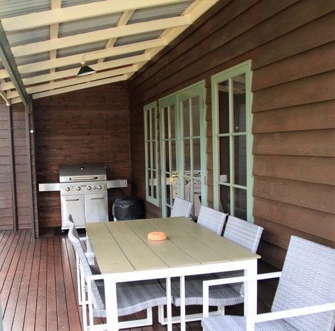Riverglen Chalets - New South Wales Tourism  18