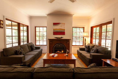 Riverglen Chalets - New South Wales Tourism  3