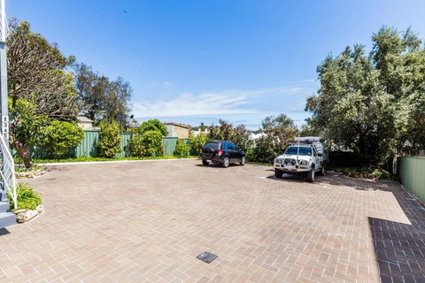 Stirling Apartments - Studio 1 - New South Wales Tourism  5