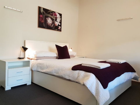 Stirling Apartments - Studio 1 - New South Wales Tourism  6