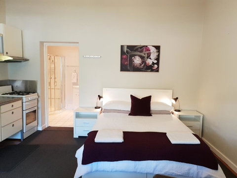 Stirling Apartments - Studio 1 - New South Wales Tourism  8