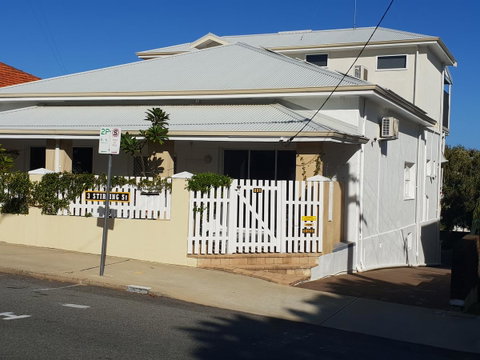 Stirling Apartments - Studio 1 - New South Wales Tourism  2