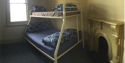 Fremantle Beach Backpackers - New South Wales Tourism  1