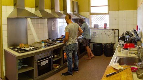 Fremantle Beach Backpackers - New South Wales Tourism  30