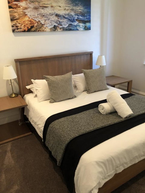 Caves Road Guest Houses - New South Wales Tourism  7