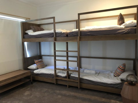Caves Road Guest Houses - New South Wales Tourism  20