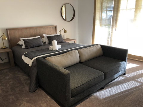Caves Road Guest Houses - New South Wales Tourism  22