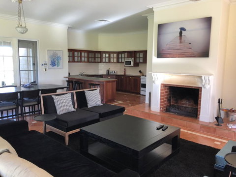 Caves Road Guest Houses - New South Wales Tourism  8