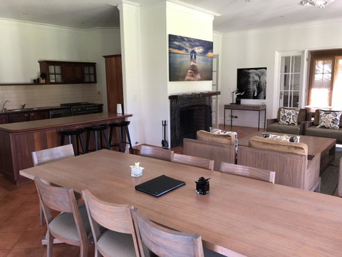 Caves Road Guest Houses - New South Wales Tourism  15