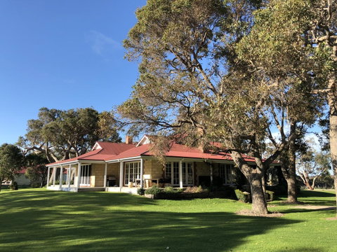 Caves Road Guest Houses - New South Wales Tourism  4