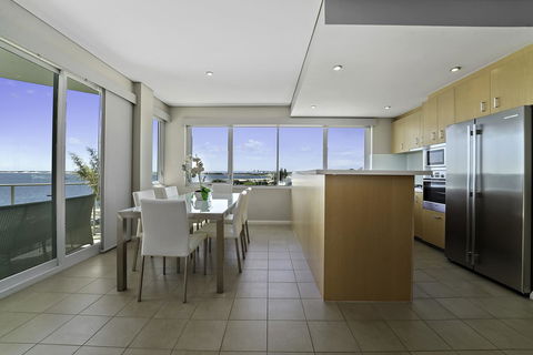 Luxury Suite Bunbury - New South Wales Tourism  9