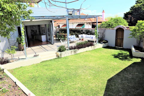 Fremantle Heritage Home For You To Enjoy! - New South Wales Tourism  13