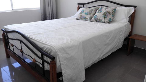 Alkimos Beach Cottage - New South Wales Tourism  10