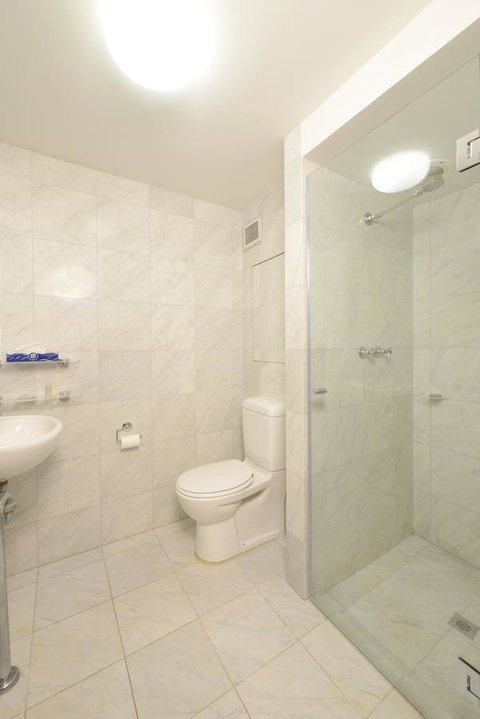 Sullivans Hotel - New South Wales Tourism  2