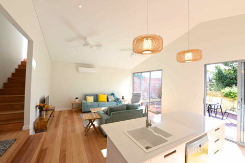 Sunny Blinco Street House - New South Wales Tourism  4