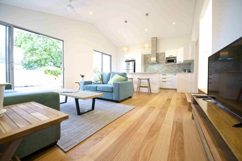 Sunny Blinco Street House - New South Wales Tourism  1