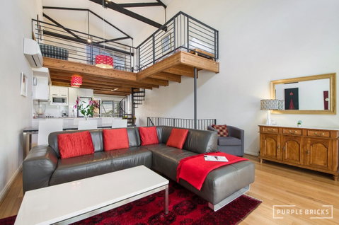 Spacious Central Townhouse - New South Wales Tourism  2