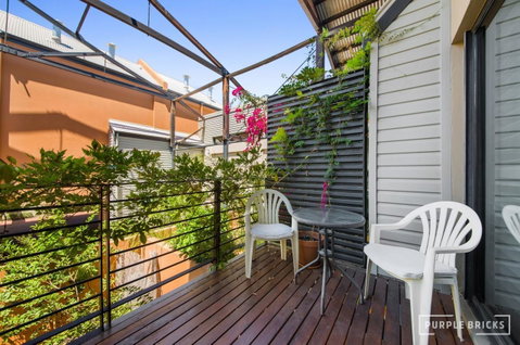 Spacious Central Townhouse - New South Wales Tourism  10