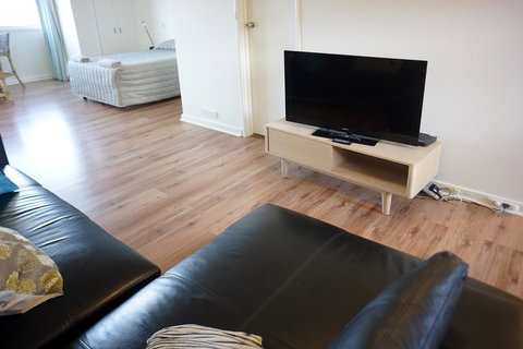 Studio 208 With Ocean Views - New South Wales Tourism  9