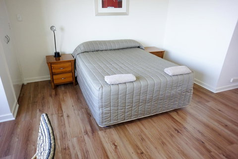 Studio 208 With Ocean Views - New South Wales Tourism  5