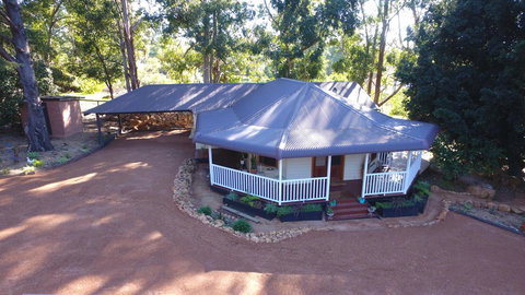 Quiet Escapes Cottages - New South Wales Tourism  0