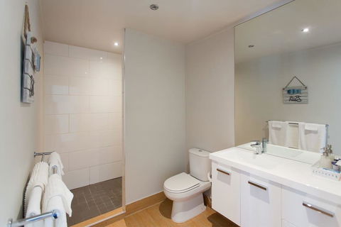 Fremantle Local Beach Studio - New South Wales Tourism  19