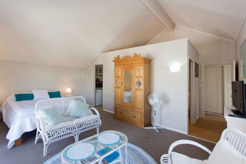 Fremantle Local Beach Studio - New South Wales Tourism  13